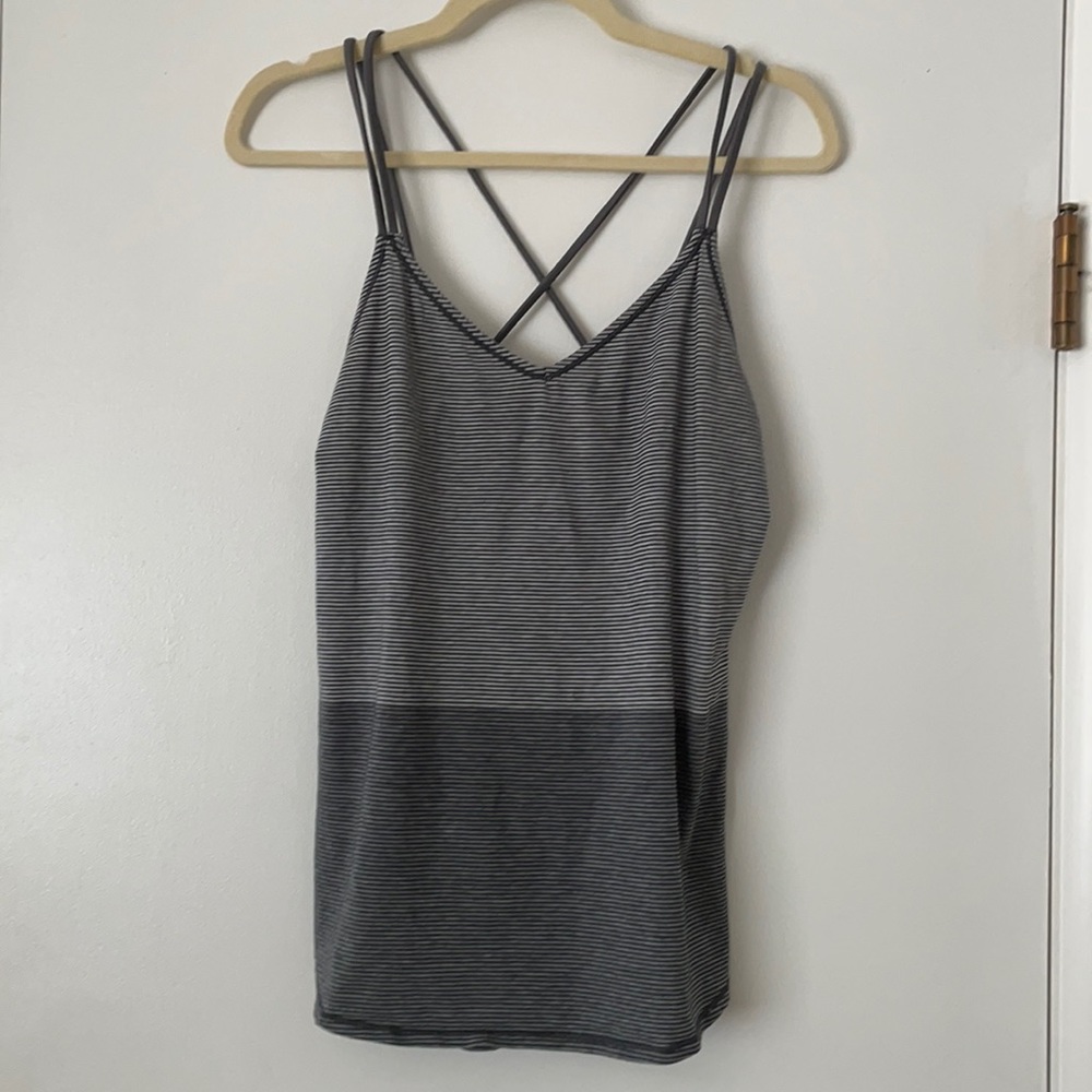Lululemon tank